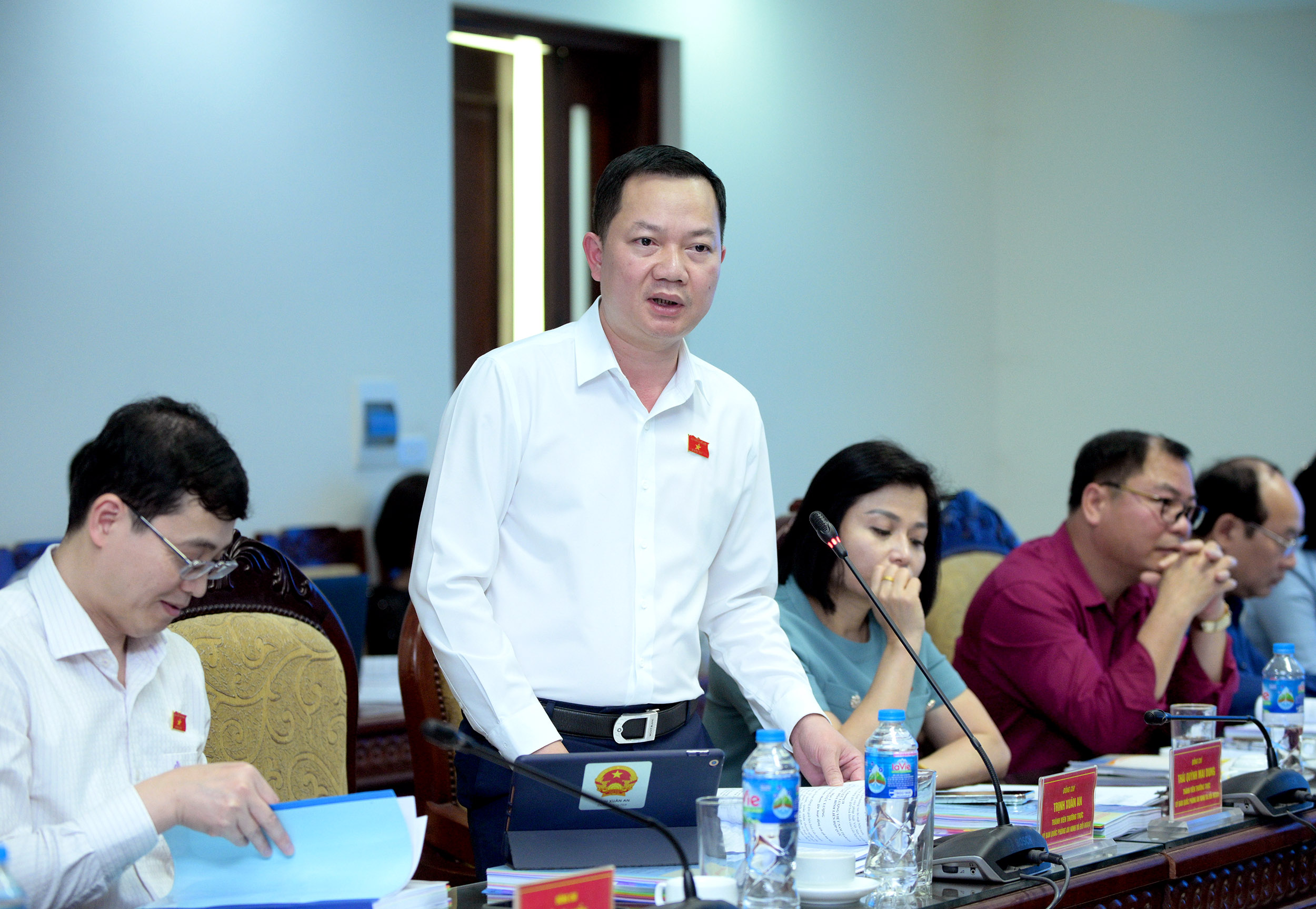 /UploadStore/admin/250416 Lam viec voi doan khao sat QH/05.jpg